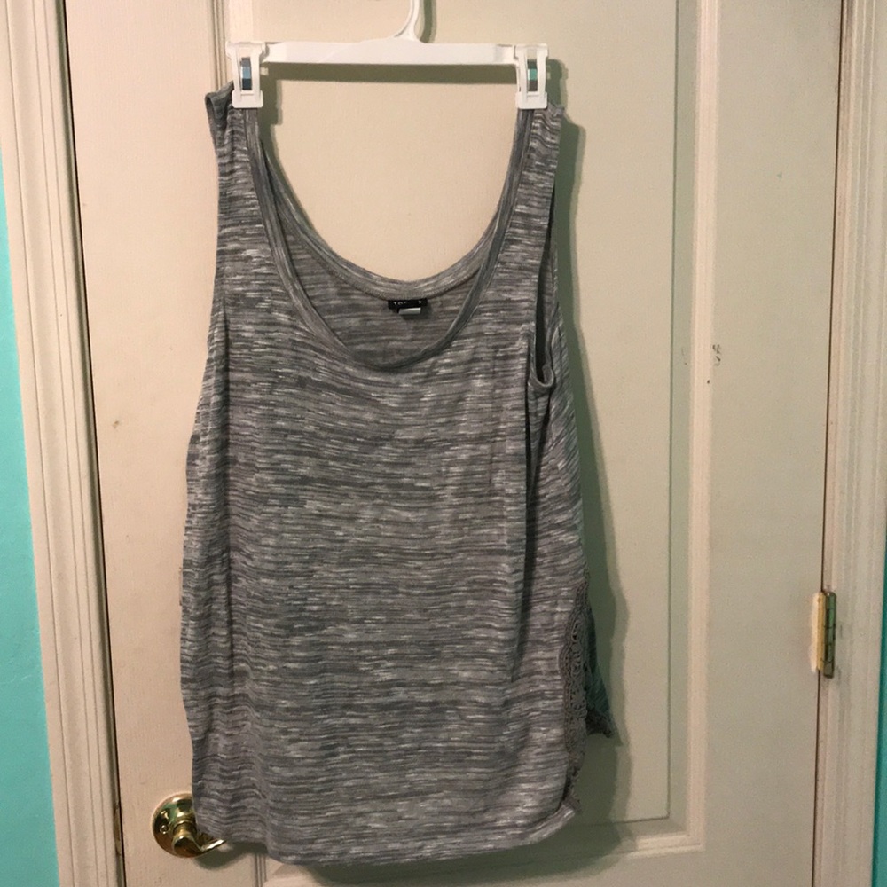 grey tank top